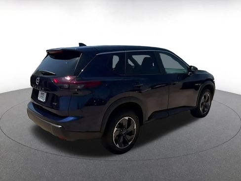 Used 2026 Nissan Rogue SV AWD/4WD image 14