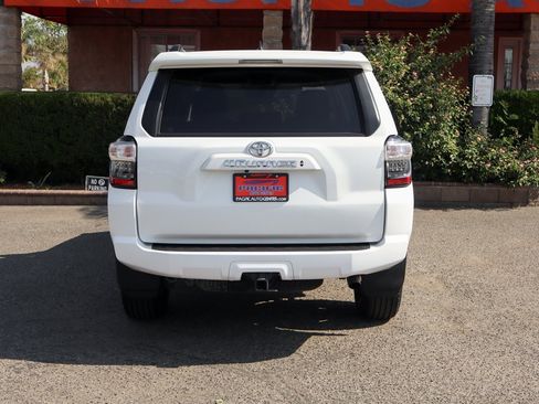 Used 2022 Toyota 4Runner SR5 image 7