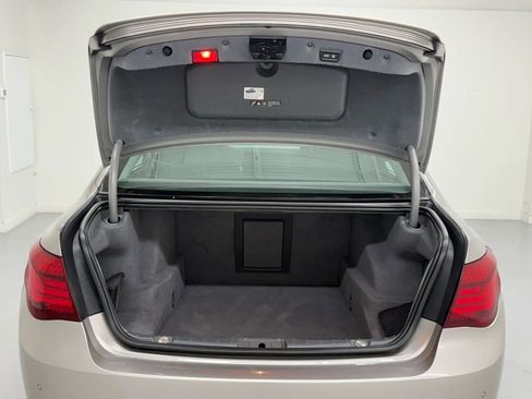 Used 2015 BMW 740Li xDrive image 37