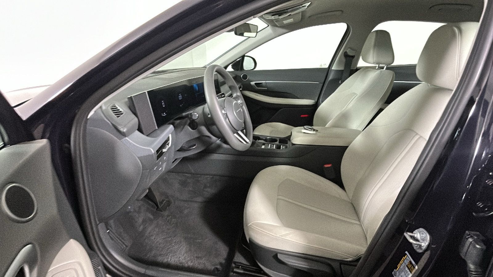 Certified 2026 Hyundai Sonata SE FWD image 14