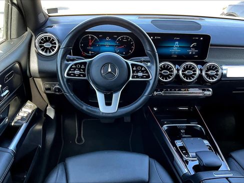 Used 2020 Mercedes-Benz GLB 250 GLB 250 image 6