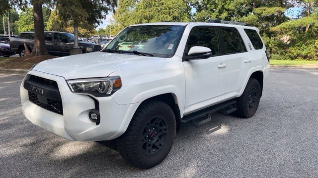 Used 2023 Toyota 4Runner SR5 Premium w/ Moonroof Package AWD/4WD image 1
