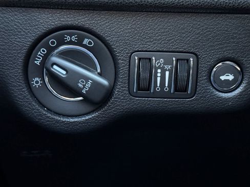 Used 2022 Chrysler 300 S w/ Safetytec Plus Group image 30