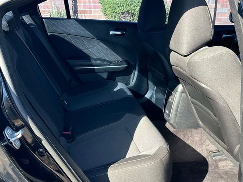 Used 2016 Dodge Charger SXT image 12