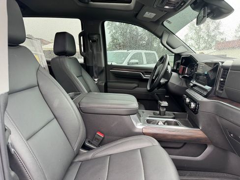 Used 2025 GMC Sierra 1500 SLT w/ SLT Premium Plus Package AWD/4WD image 3