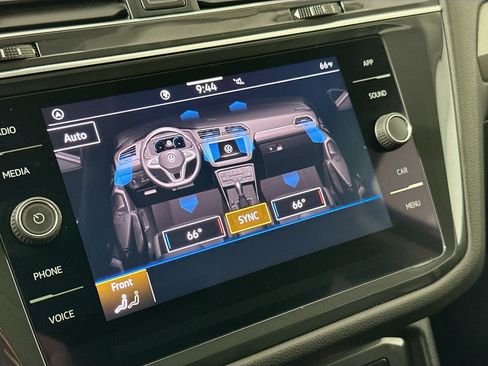 Certified 2022 Volkswagen Tiguan SE w/ Panoramic Sunroof Package image 14