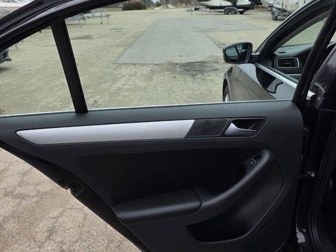 Used 2014 Volkswagen Jetta SE image 15