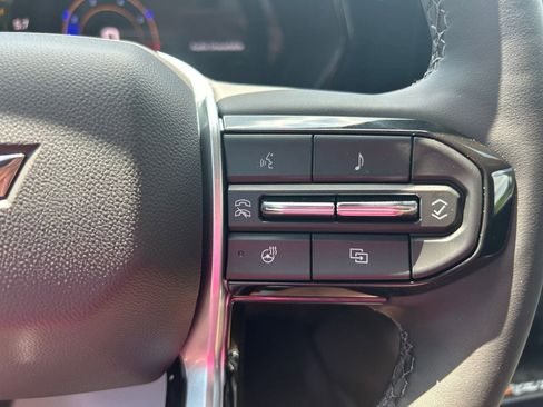 New 2025 Chevrolet Colorado LT w/ LT Convenience Package image 17