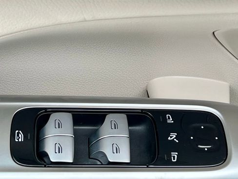Certified 2026 Mercedes-Benz C 300 4MATIC Sedan image 38