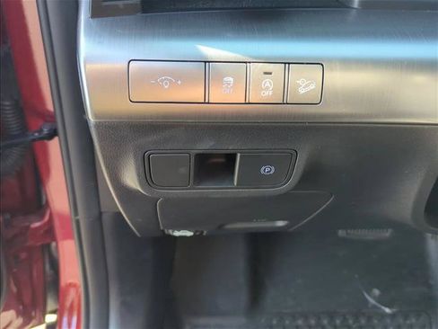 Used 2024 Hyundai Kona SE AWD/4WD image 11