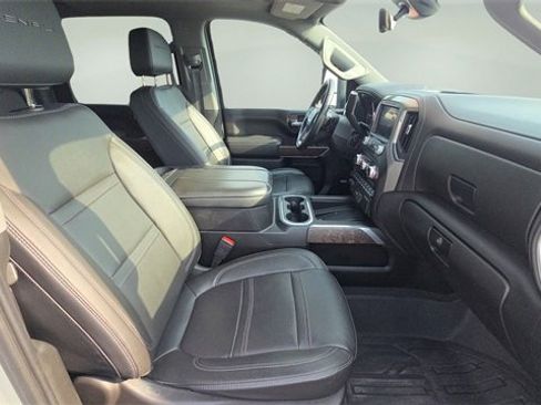Used 2023 GMC Sierra 2500 Denali w/ Denali Ultimate Package image 21