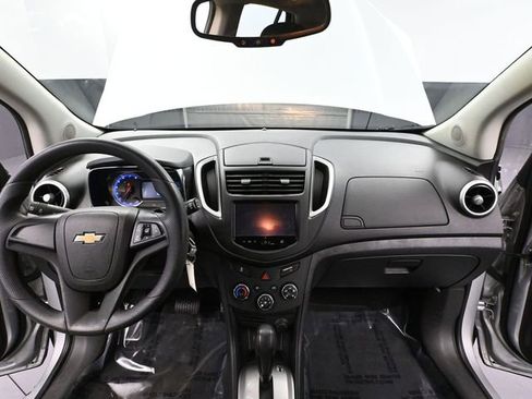 Used 2016 Chevrolet Trax LS image 21