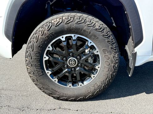 Used 2022 Toyota Tundra SR5 w/ TRD Off-Road Premium Package AWD/4WD image 11