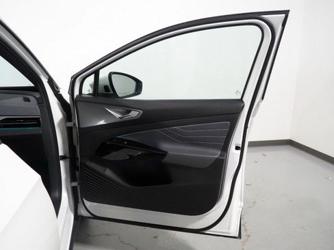 Used 2023 Volkswagen ID.4 Pro S Plus image 54