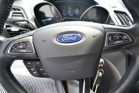 Used 2017 Ford Escape SE w/ SE Leather Comfort Package FWD image 15