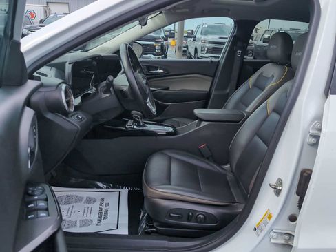 Used 2025 Chevrolet Trax ACTIV w/ Sunroof Package FWD image 19