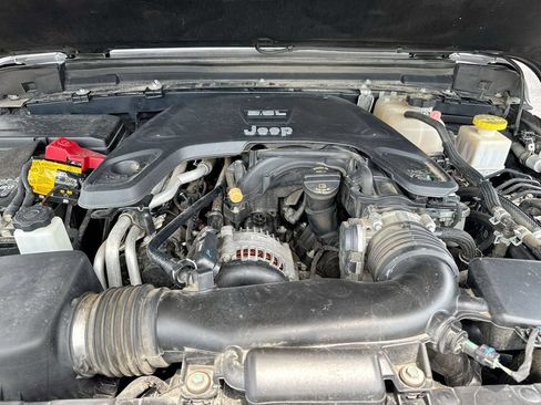 Used 2021 Jeep Gladiator Overland w/ Popular Equipment Package AWD/4WD image 25