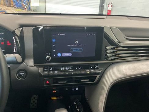 Used 2025 Toyota Camry SE w/ Convenience Package AWD/4WD image 16
