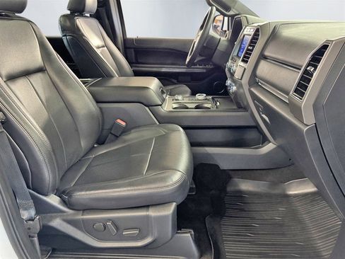 Used 2021 Ford Expedition XLT image 28