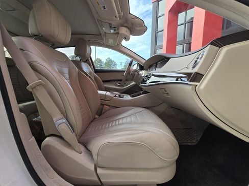 Used 2017 Mercedes-Benz S 550 Sedan image 23