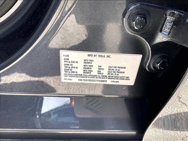 Used 2026 Tesla Model Y 2WD image 30