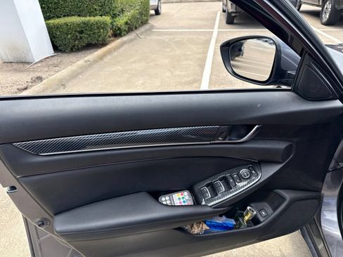Used 2020 Honda Accord Sport image 9