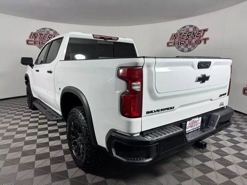 Used 2024 Chevrolet Silverado 1500 ZR2 w/ Technology Package image 5