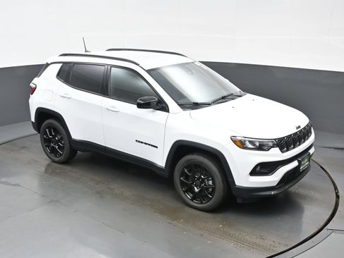 New 2026 Jeep Compass Latitude AWD/4WD image 27