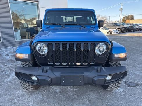 Used 2022 Jeep Gladiator Sport image 3