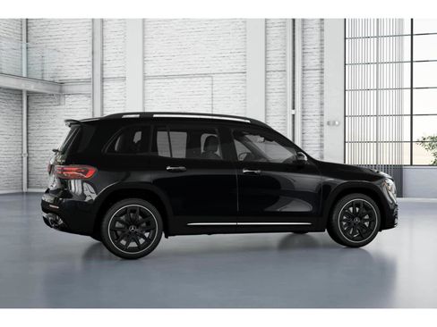 New 2026 Mercedes-Benz GLB 35 AMG 4MATIC image 17