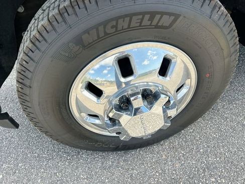 Used 2024 GMC Sierra 3500 Denali Ultimate image 14