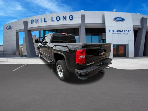 Used 2019 GMC Sierra 2500 Denali w/ Duramax Plus Package AWD/4WD image 3
