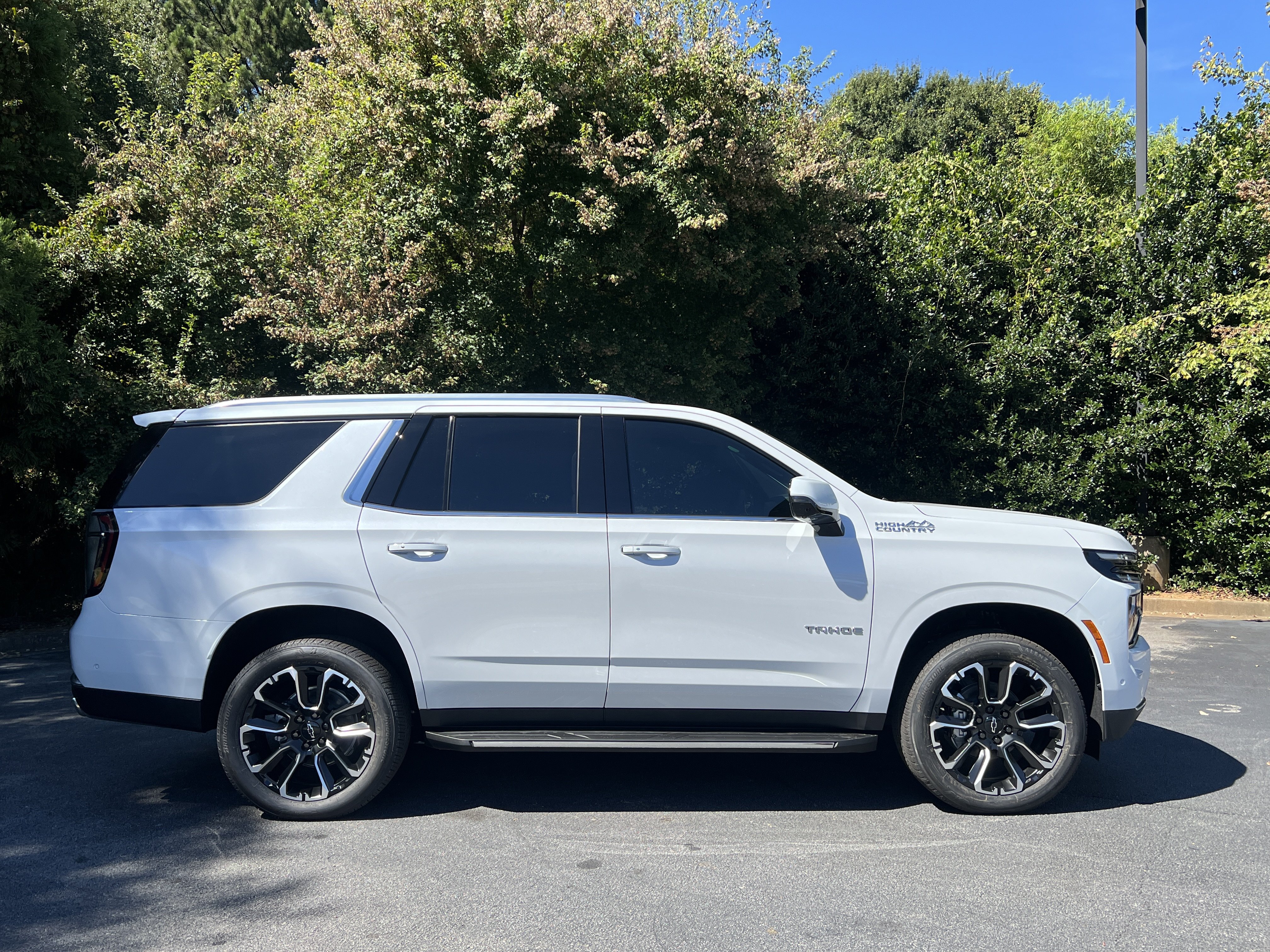 New 2026 Chevrolet Tahoe High Country w/ Sun And Tow Package AWD/4WD image 10