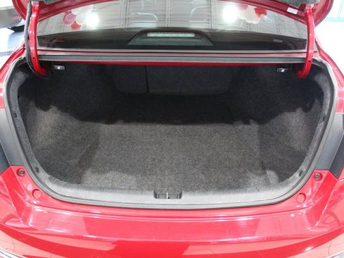 Used 2017 Honda Accord Sport image 19