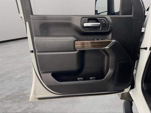 Used 2020 Chevrolet Silverado 3500 LT AWD/4WD image 9