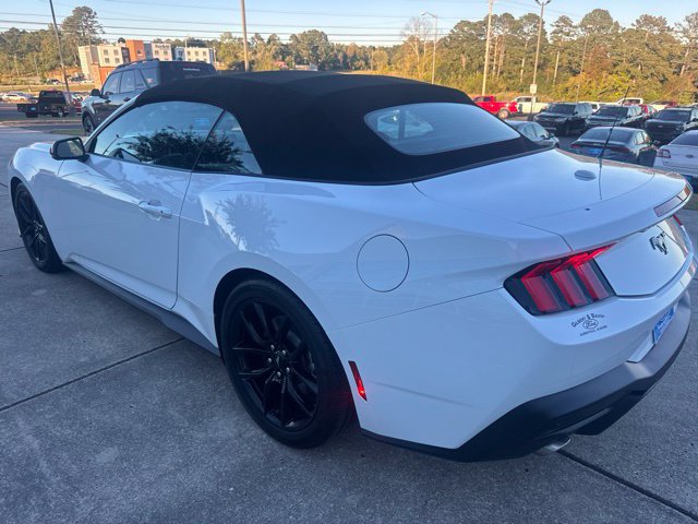 Used 2026 Ford Mustang Premium RWD image 5