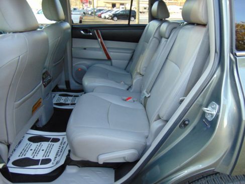 Used 2012 Toyota Highlander Limited w/ Tow Pkg image 7