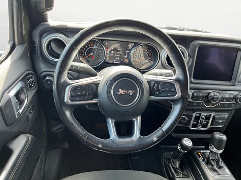 Used 2021 Jeep Wrangler Unlimited Sahara AWD/4WD image 14