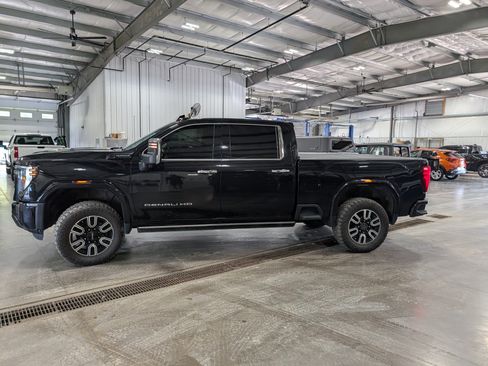 Used 2024 GMC Sierra 2500 Denali Ultimate AWD/4WD image 5