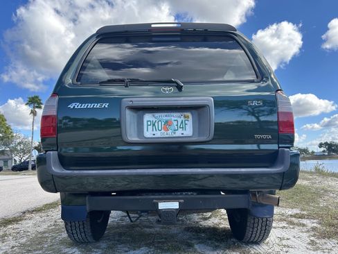 Used 2000 Toyota 4Runner SR5 image 10