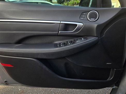 Used 2020 Hyundai Sonata Limited image 10