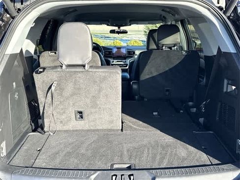 Used 2023 Ford Explorer XLT w/ Equipment Group 202A image 25