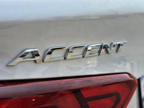 Used 2020 Hyundai Accent SE FWD image 15