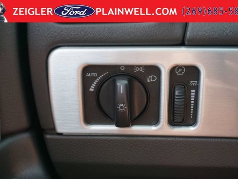 Used 2002 Ford Thunderbird RWD image 24