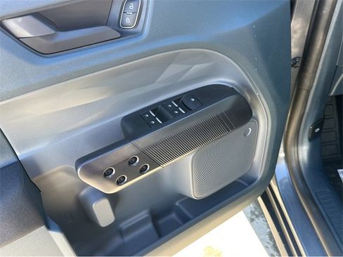 New 2025 Ford Maverick XL image 37