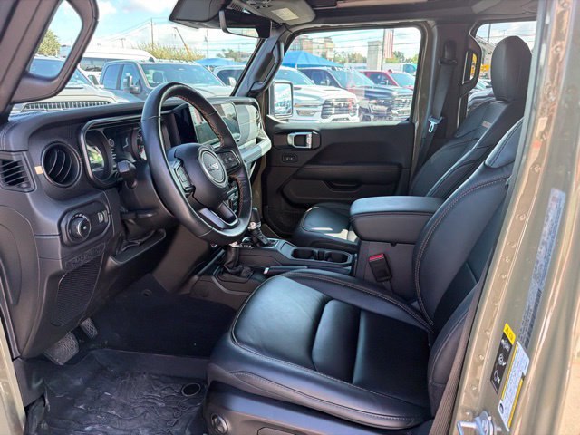 Used 2025 Jeep Wrangler Unlimited Rubicon 392 AWD/4WD image 14