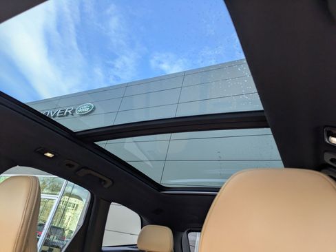 Certified 2023 Volvo XC60 B6 Ultimate w/ Protection Package Premier image 25