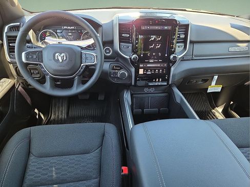 New 2026 RAM 1500 4x4 Crew Cab image 11
