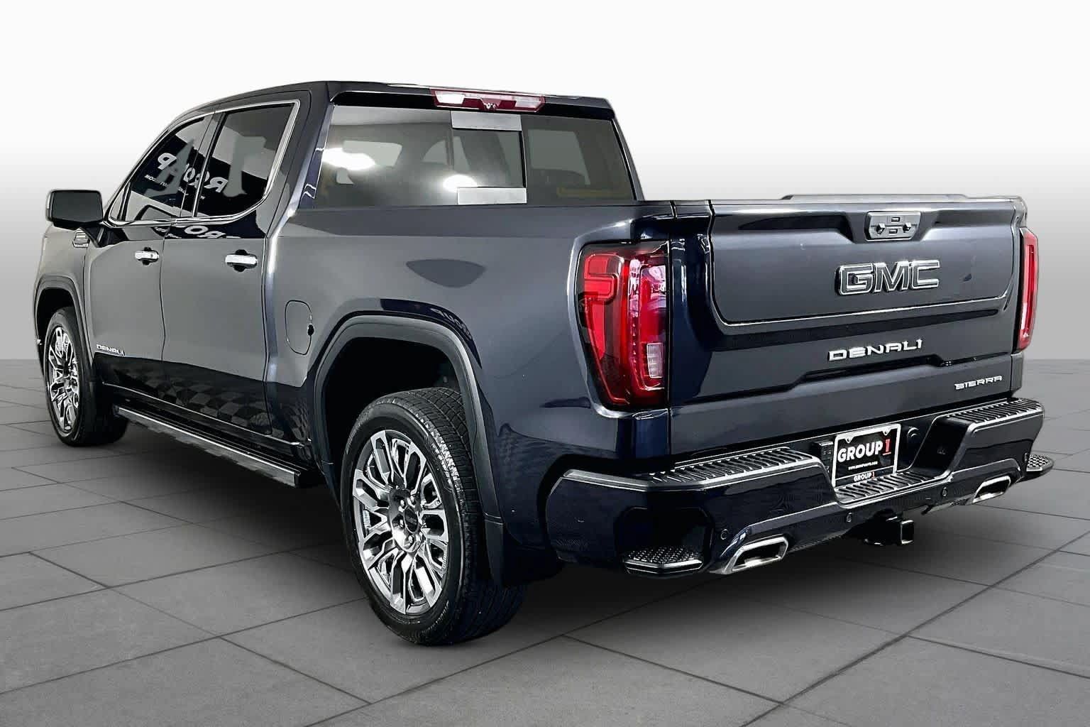 Used 2023 GMC Sierra 1500 Denali Ultimate AWD/4WD image 11