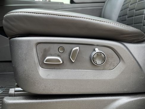 Used 2021 Cadillac Escalade Sport Platinum w/ Heavy-Duty Trailer Package image 18